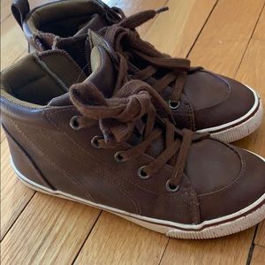Boys cat and jack brown shoes 13